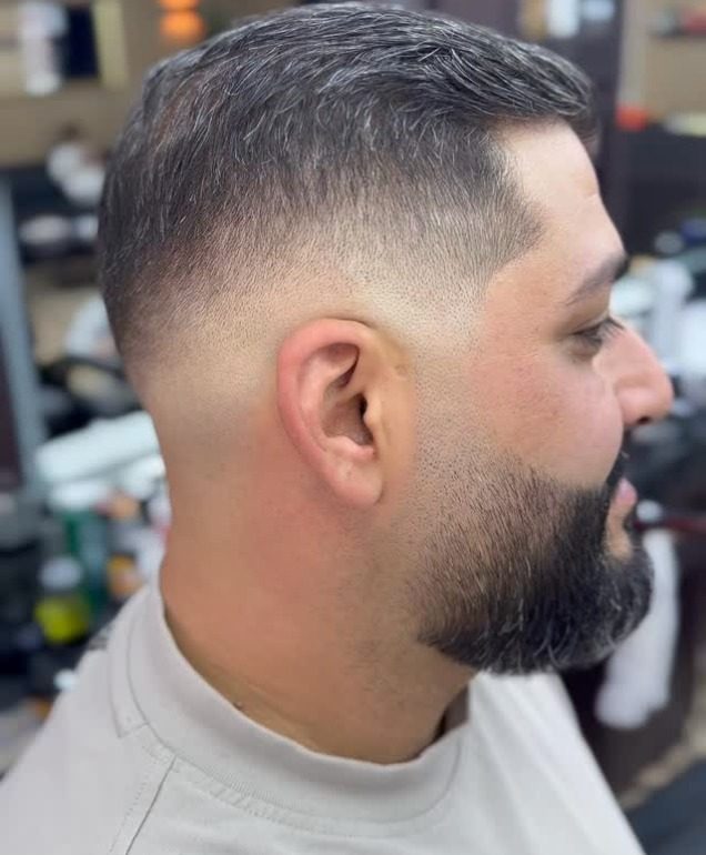 Skin Fade mit Vollbart